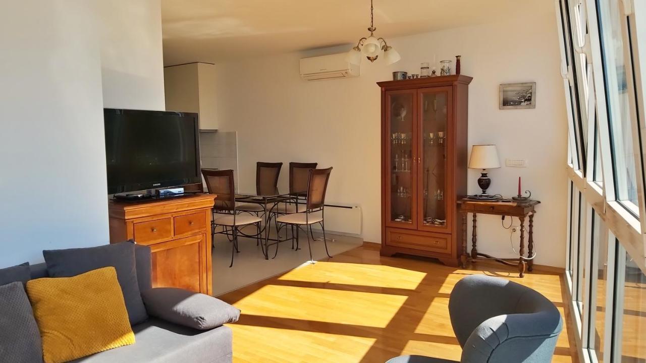 Apartment Lora Omiš Extérieur photo