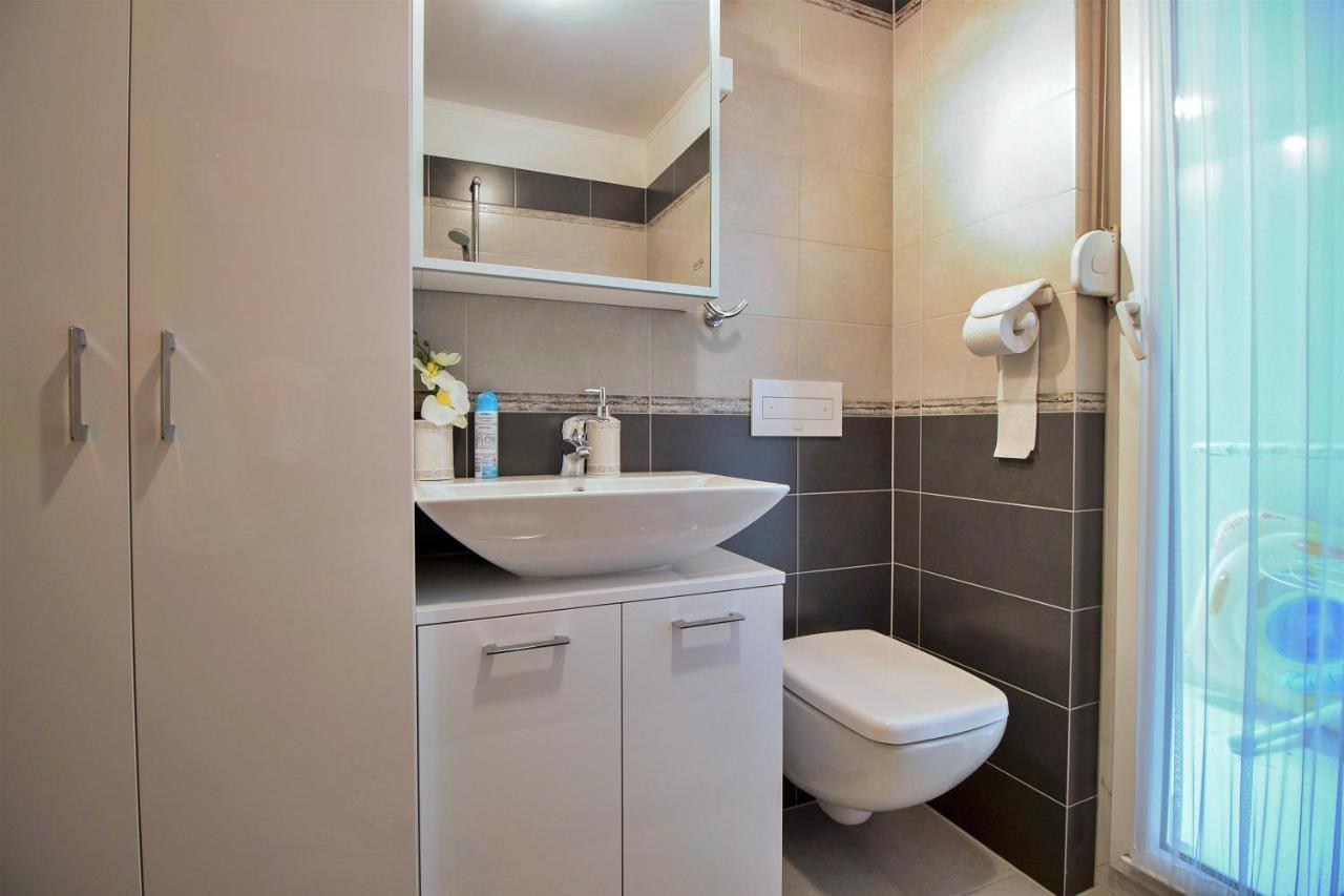 Apartment Lora Omiš Extérieur photo